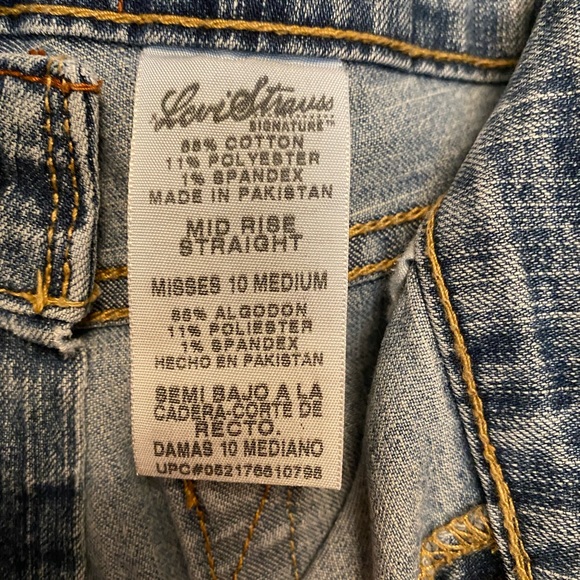 🚺 Levi’s mid rise straight jeans - Picture 3 of 8
